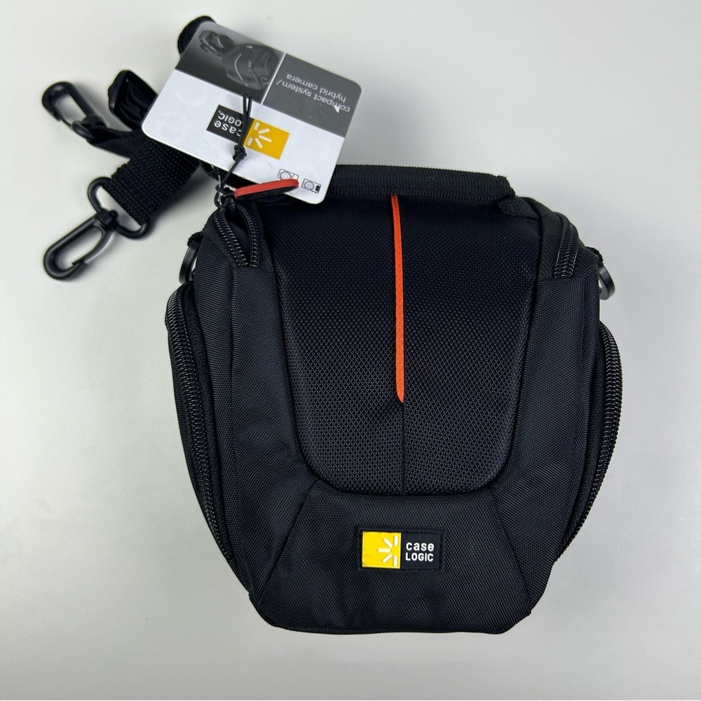 NWT Case Logic Compact System Hybrid Camera Case Bag Black Shoulder Strap